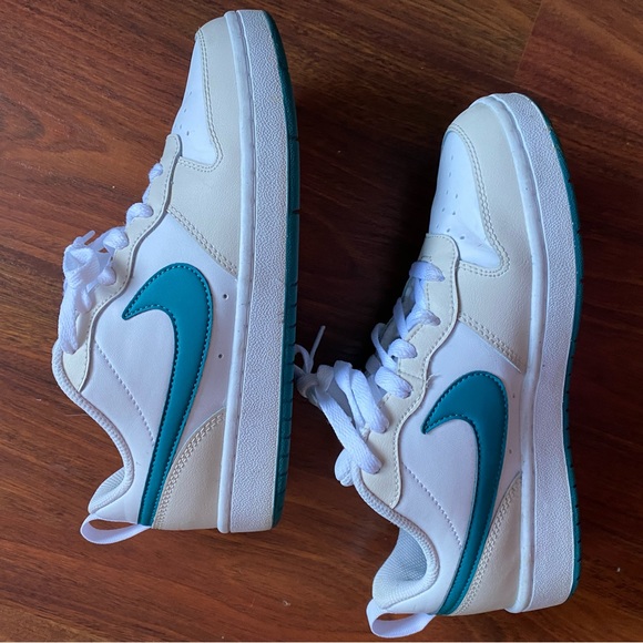 Nike sneakers - Picture 4 of 5